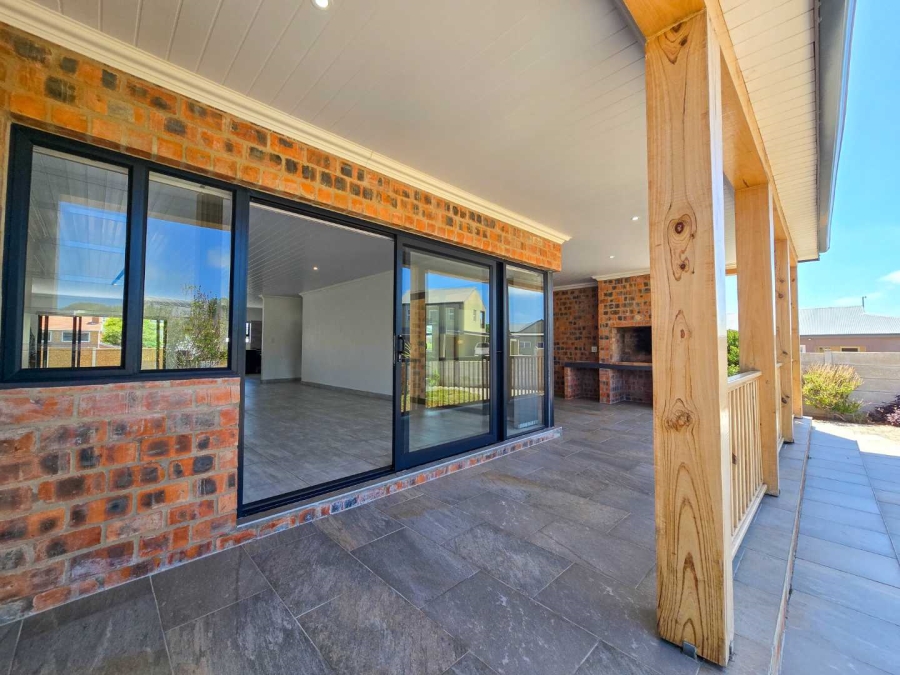 3 Bedroom Property for Sale in Stilbaai Wes Western Cape